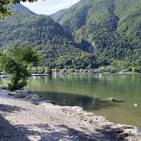 Шале Luxe Compleet Ingericht Chalet Aan Het Meer Van Lugano Bij *
