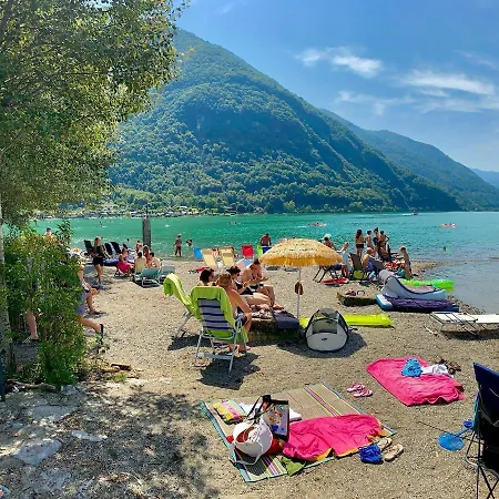 Luxe Compleet Ingericht Chalet Aan Het Meer Van Lugano Bij *